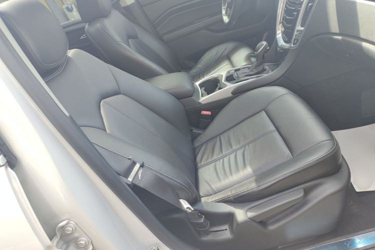 Used Cadillac SRX 2015 3.0L Comfort Version Right Front Seat