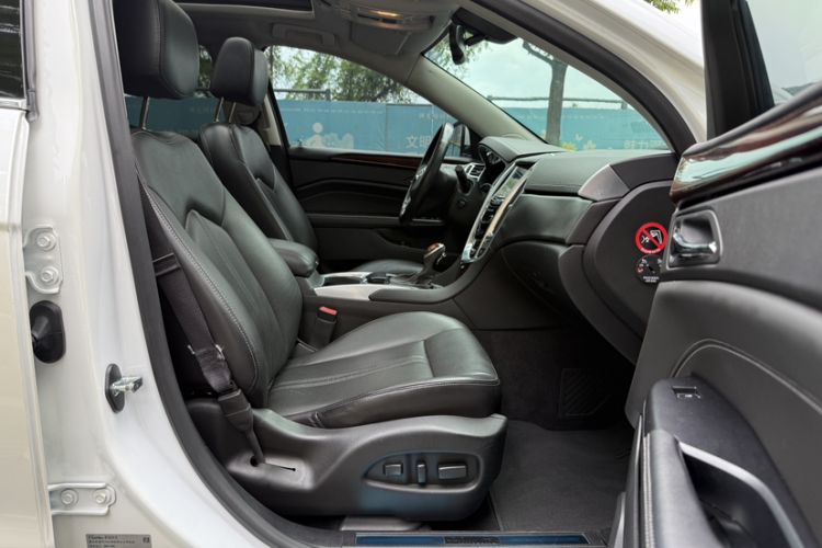 Used Cadillac SRX 2015 3.0L Elite Model Right Front Seat