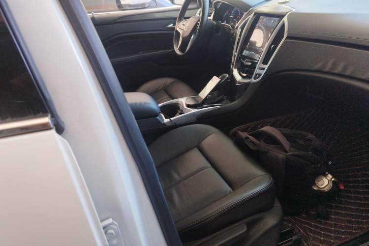 Used Cadillac SRX 2015 3.0L Comfort Version Right Front Seat