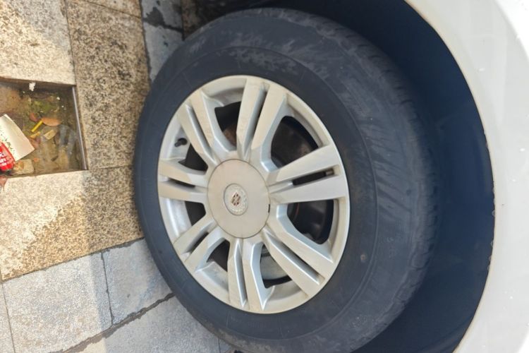 Used Cadillac SRX 2015 3.0L Comfort Version Right Front Wheel Hub