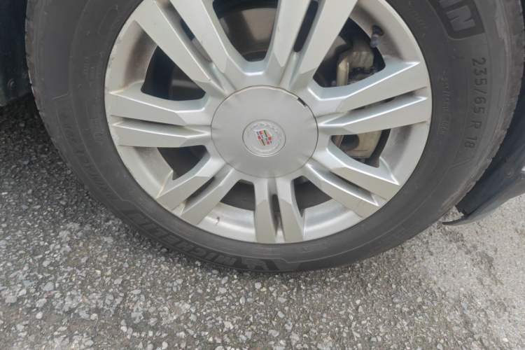 Used Cadillac SRX 2015 3.0L Elite Model Right Front Wheel Hub