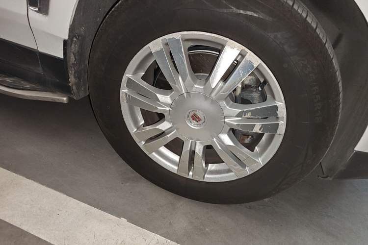 Used Cadillac SRX 2015 3.0L Flagship Model Right Front Wheel Hub