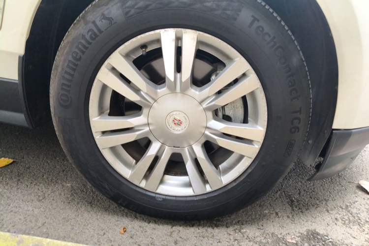 Used Cadillac SRX 2015 3.0L Comfort Version Right Front Wheel Hub