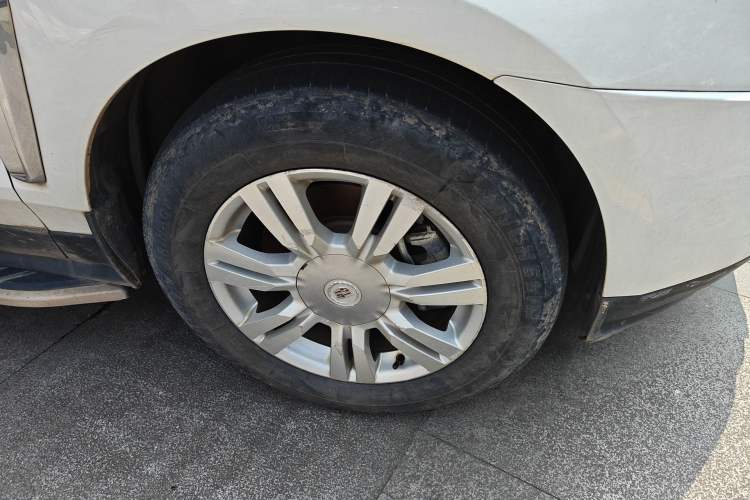 Used Cadillac SRX 2015 3.0L Elite Model Right Front Wheel Hub