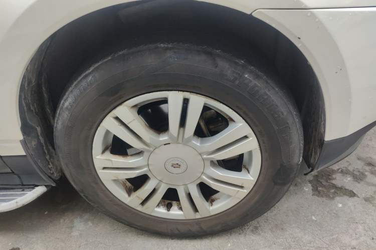 Used Cadillac SRX 2015 3.0L Comfort Version Right Front Wheel Hub