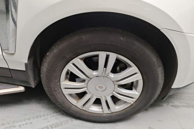 Used Cadillac SRX 2015 3.0L Elite Model Right Front Wheel Hub