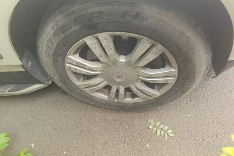 Used Cadillac SRX 2015 3.0L Comfort Version Right Front Wheel Hub