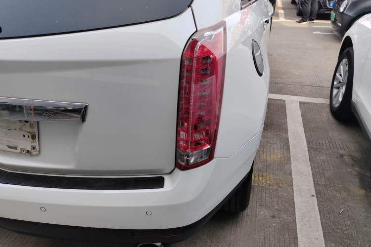 Used Cadillac SRX 2015 3.0L Elite Model Right Rear Taillight