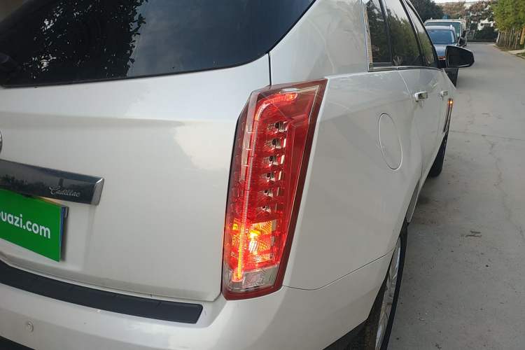 Used Cadillac SRX 2015 3.0L Comfort Version Right Rear Taillight