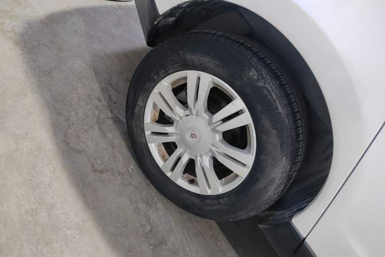 Used Cadillac SRX 2015 3.0L Elite Model Right Rear Wheel Hub