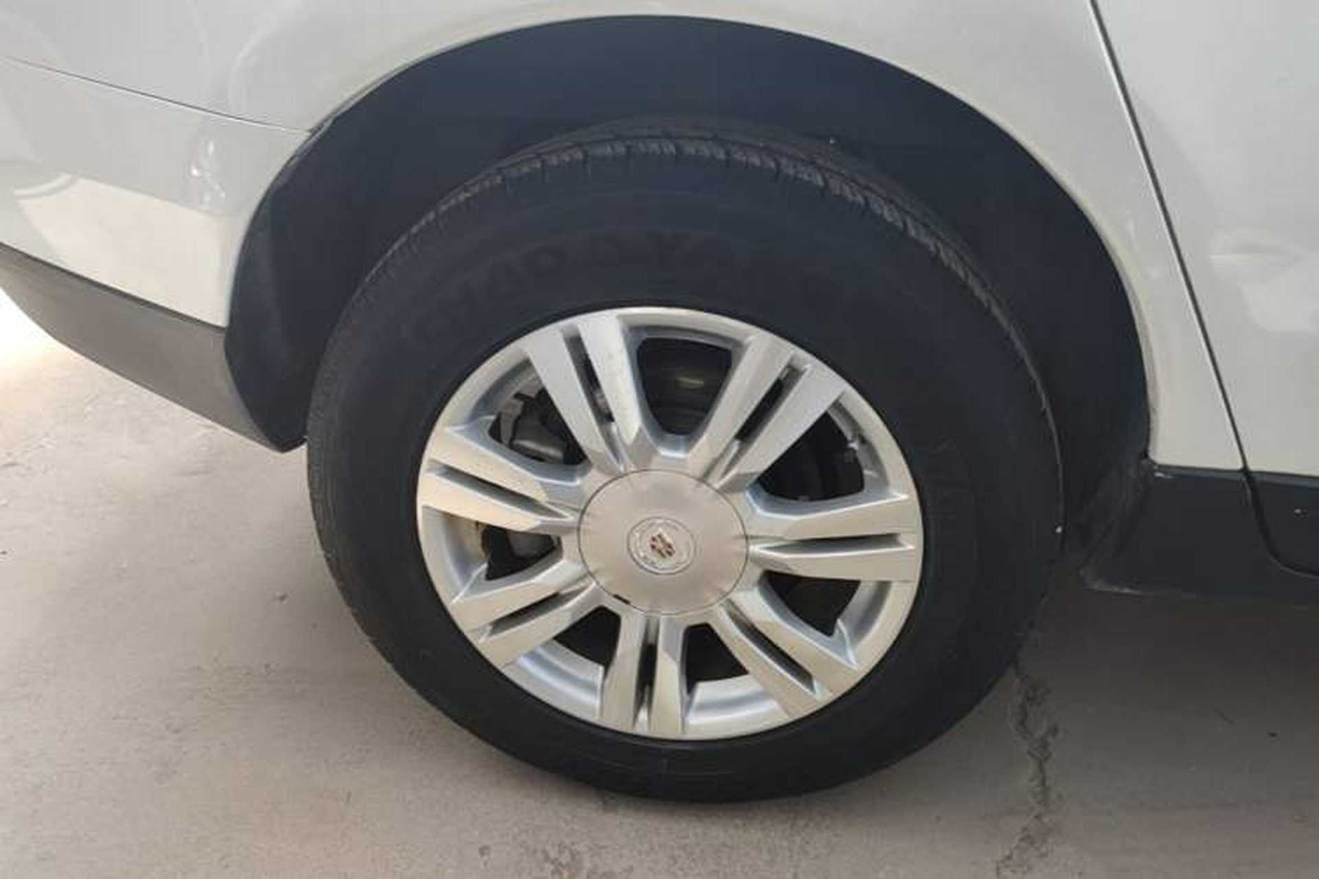 Used Cadillac SRX 2015 3.0L Comfort Version Right Rear Wheel Hub