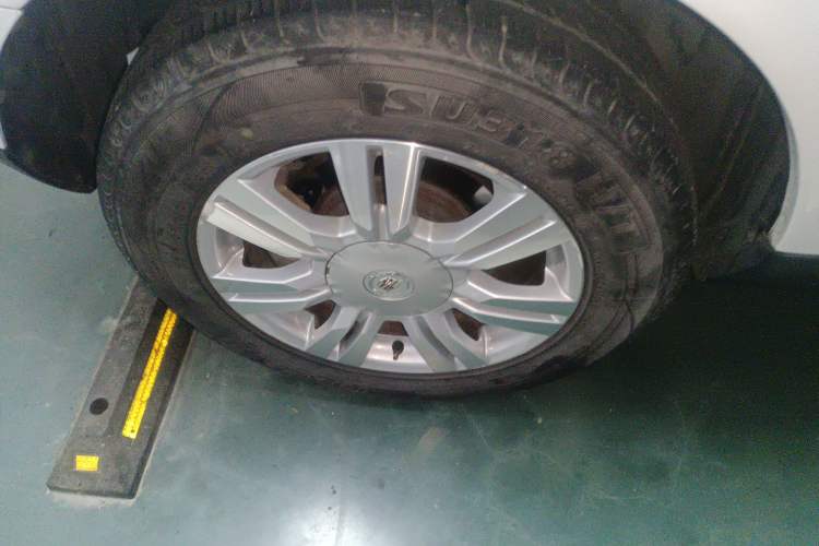 Used Cadillac SRX 2015 3.0L Comfort Version Right Rear Wheel Hub