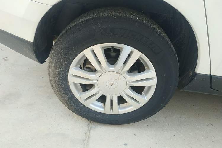 Used Cadillac SRX 2015 3.0L Comfort Version Right Rear Wheel Hub