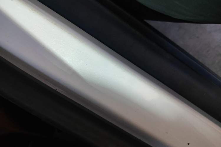 Used Cadillac SRX 2015 3.0L Elite Model Right Side Sill