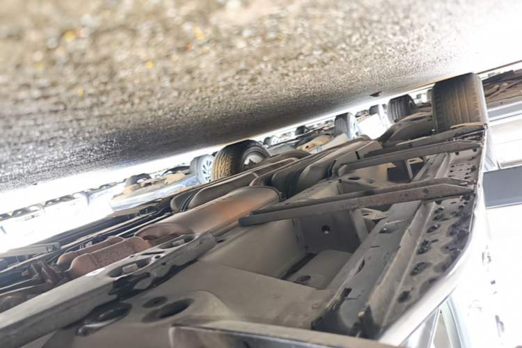 Used Cadillac SRX 2015 3.0L Comfort Version Right Side Sill