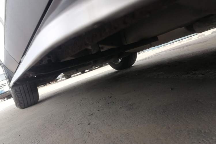 Used Cadillac SRX 2015 3.0L Comfort Version Right Side Sill