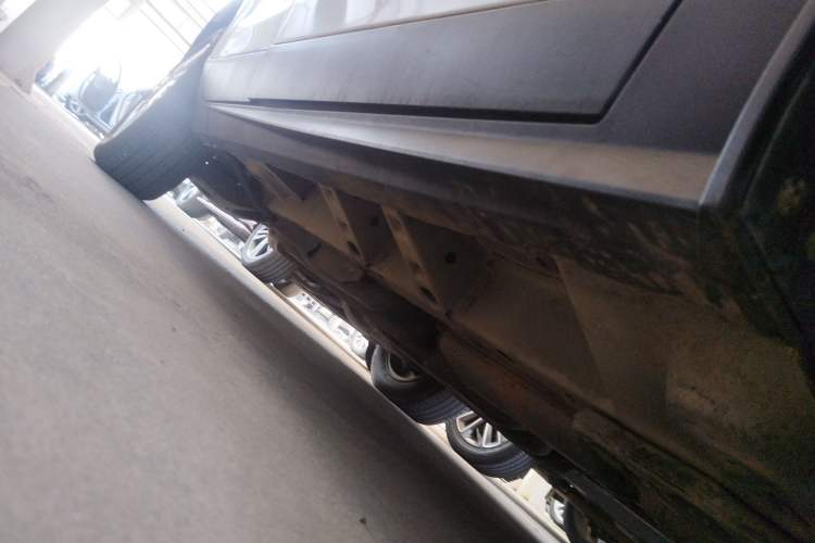 Used Cadillac SRX 2015 3.0L Comfort Version Right Side Sill