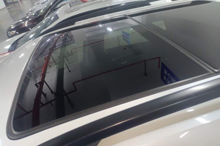Used Cadillac SRX 2015 3.0L Comfort Version Roof