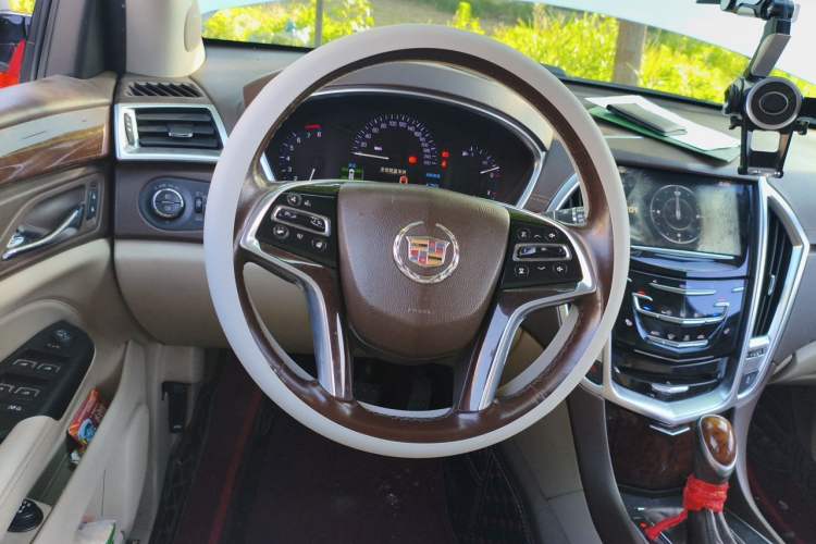 Used Cadillac SRX 2015 3.0L Elite Model Steering Wheel