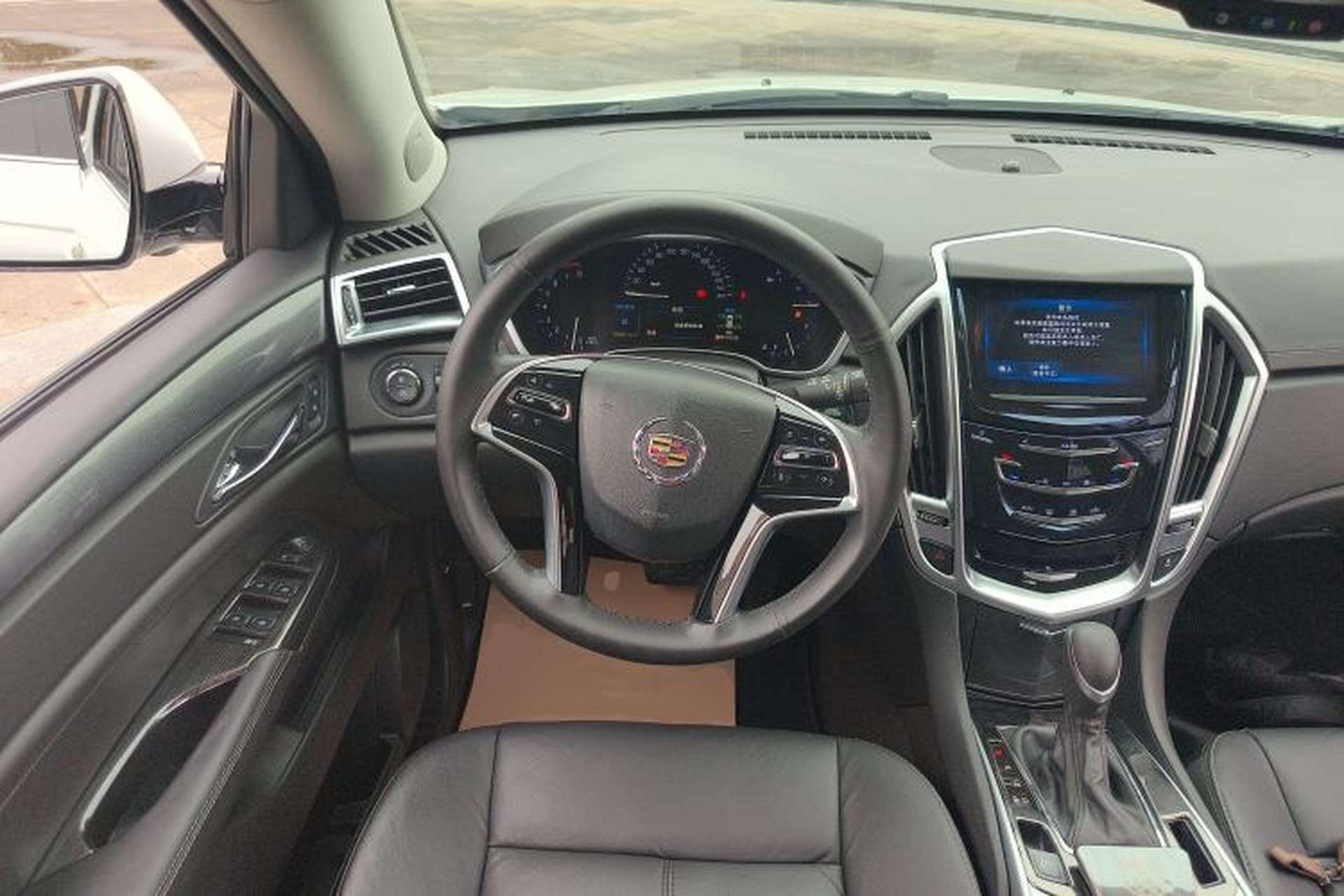 Used Cadillac SRX 2015 3.0L Comfort Version Steering Wheel