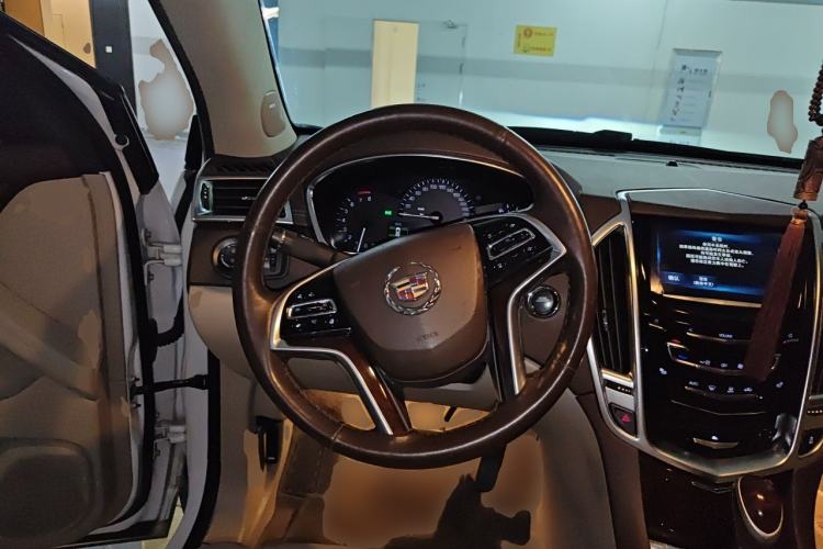 Used Cadillac SRX 2015 3.0L Elite Model Steering Wheel