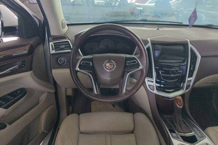 Used Cadillac SRX 2015 3.0L Elite Model Steering Wheel