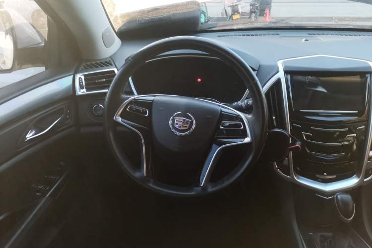 Used Cadillac SRX 2015 3.0L Comfort Version Steering Wheel