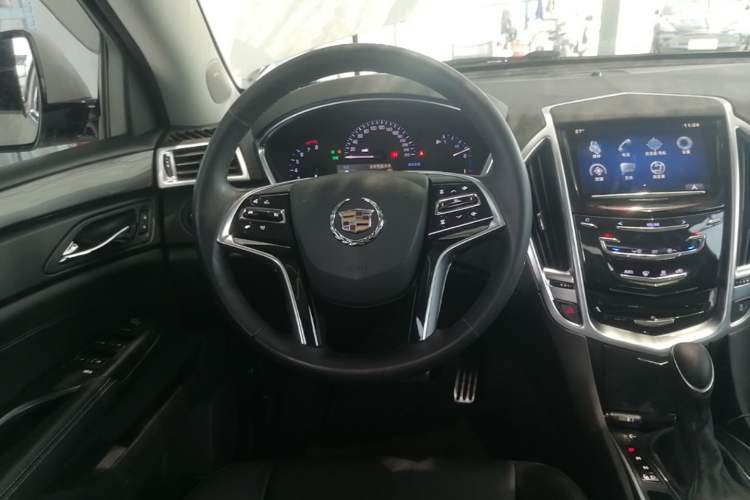 Used Cadillac SRX 2015 3.0L Comfort Version Steering Wheel