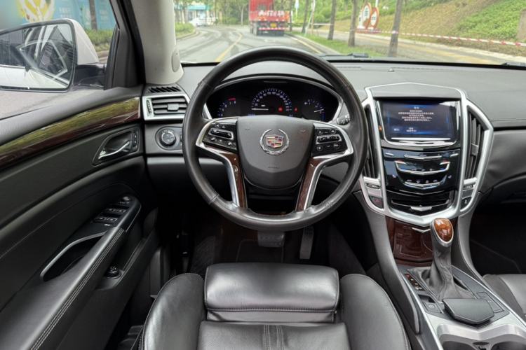 Used Cadillac SRX 2015 3.0L Elite Model Steering Wheel