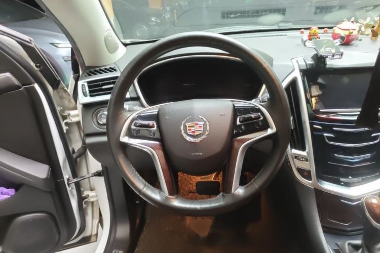 Used Cadillac SRX 2015 3.0L Elite Model Steering Wheel