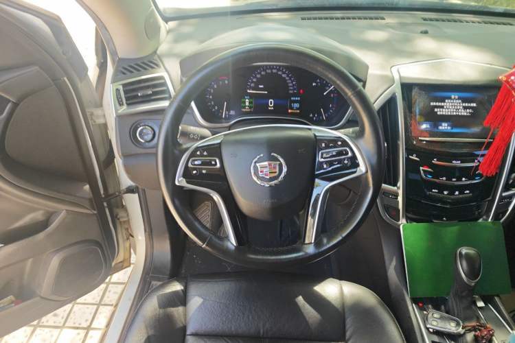 Used Cadillac SRX 2015 3.0L Comfort Version Steering Wheel