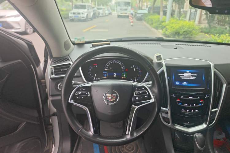 Used Cadillac SRX 2015 3.0L Comfort Version Steering Wheel
