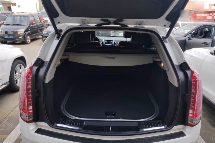 Used Cadillac SRX 2015 3.0L Elite Model Trunk