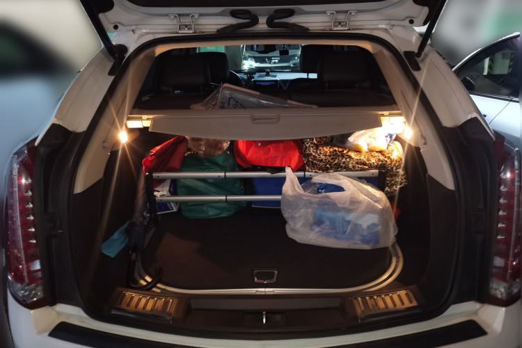 Used Cadillac SRX 2015 3.0L Elite Model Trunk