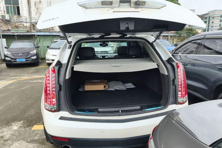 Used Cadillac SRX 2015 3.0L Comfort Version Trunk