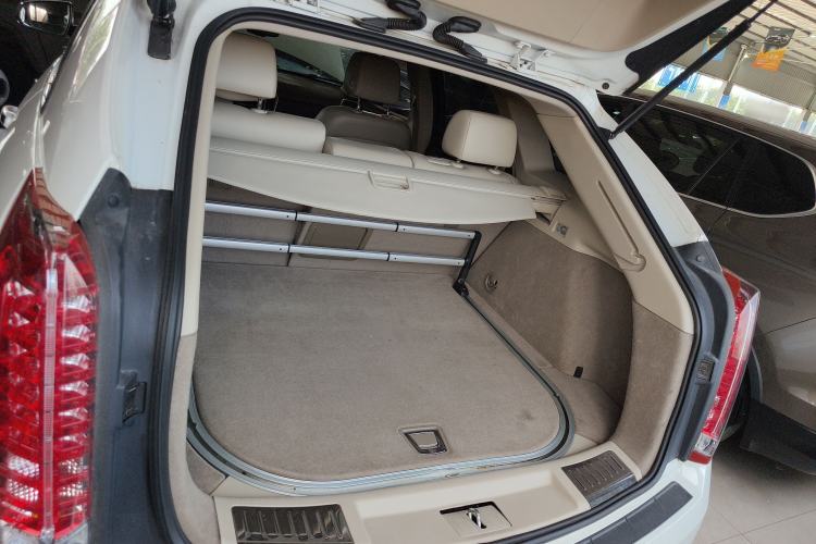 Used Cadillac SRX 2015 3.0L Elite Model Trunk