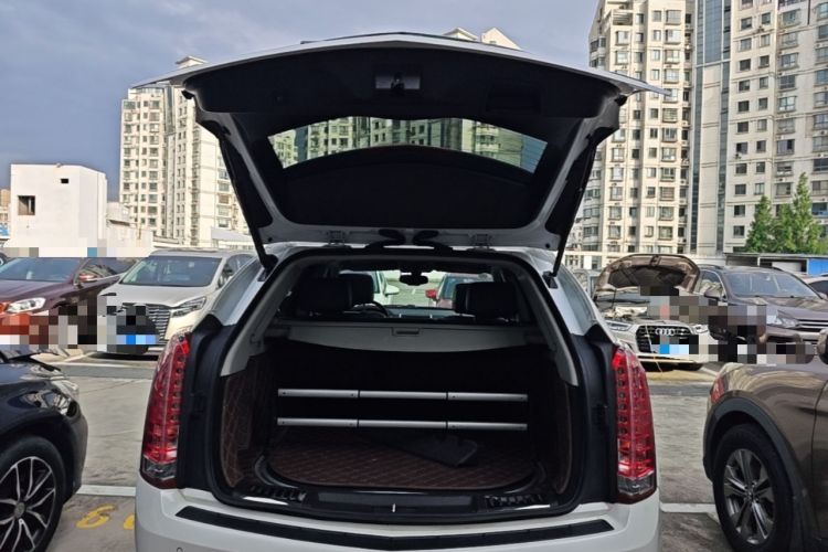 Used Cadillac SRX 2015 3.0L Elite Model Trunk