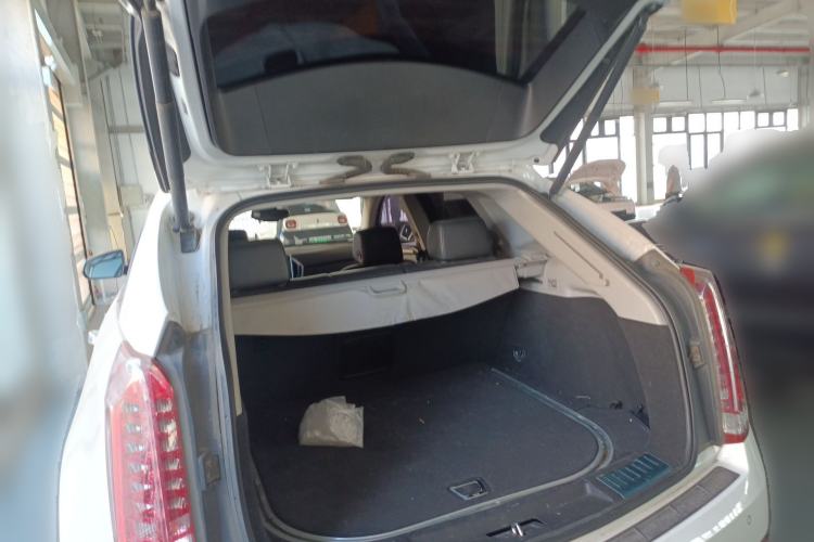 Used Cadillac SRX 2015 3.0L Elite Model Trunk