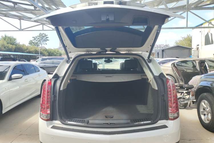 Used Cadillac SRX 2015 3.0L Comfort Version Trunk