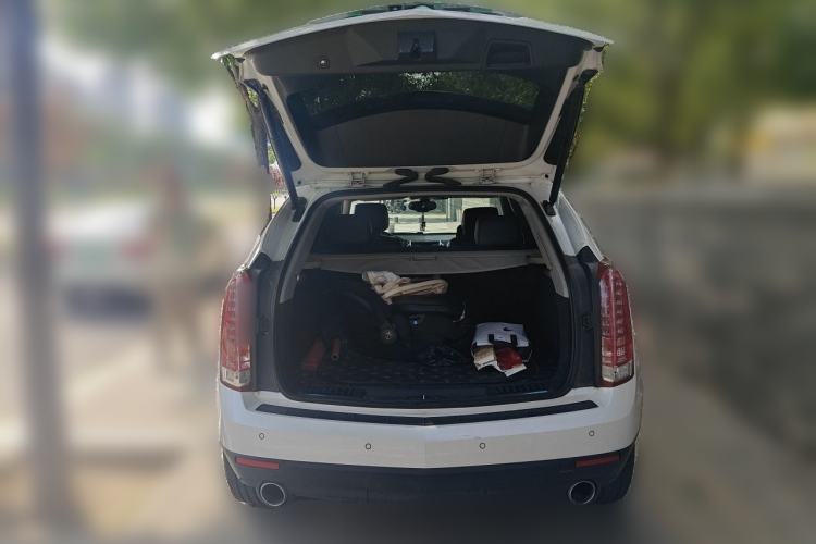 Used Cadillac SRX 2015 3.0L Elite Model Trunk