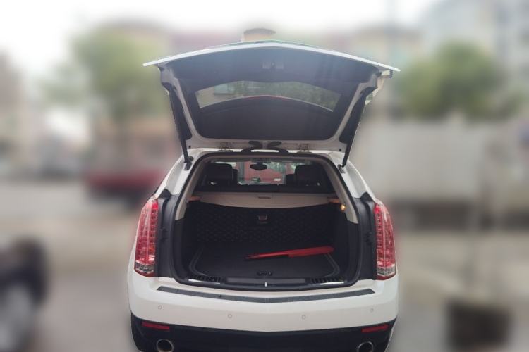Used Cadillac SRX 2015 3.0L Elite Model Trunk