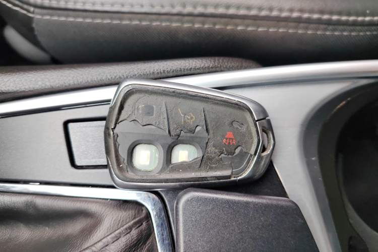 Used Cadillac SRX 2015 3.0L Elite Model Vehicle Key