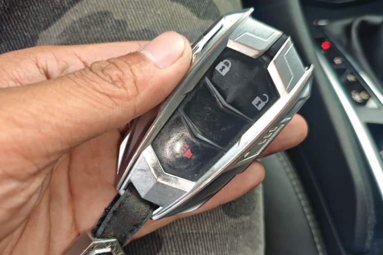 Used Cadillac SRX 2015 3.0L Comfort Version Vehicle Key