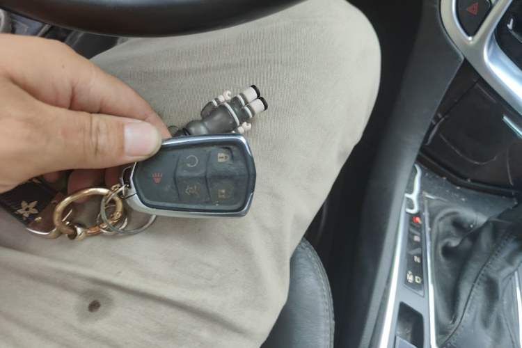 Used Cadillac SRX 2015 3.0L Elite Model Vehicle Key