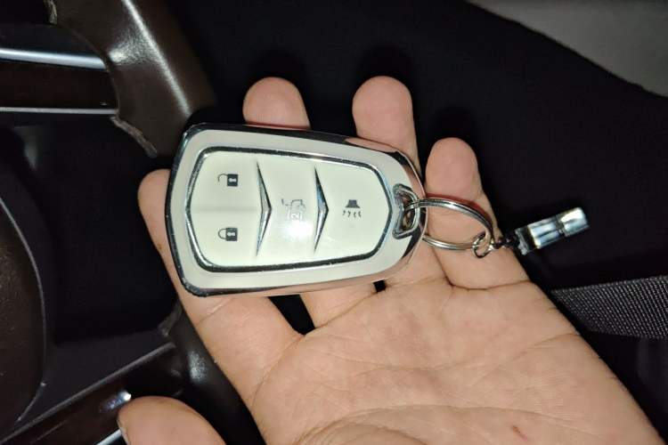 Used Cadillac SRX 2015 3.0L Elite Model Vehicle Key