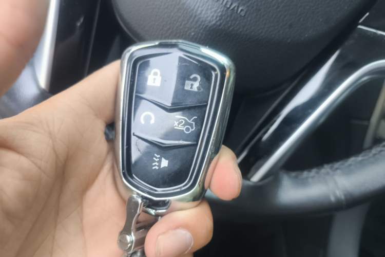 Used Cadillac SRX 2015 3.0L Comfort Version Vehicle Key