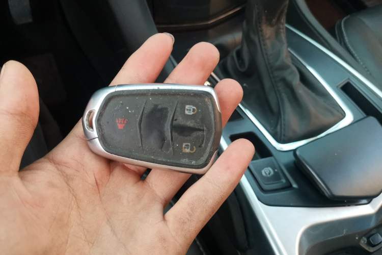 Used Cadillac SRX 2015 3.0L Comfort Version Vehicle Key