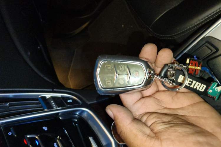 Used Cadillac SRX 2015 3.0L Elite Model Vehicle Key
