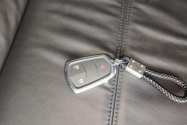 Used Cadillac SRX 2015 3.0L Comfort Version Vehicle Key