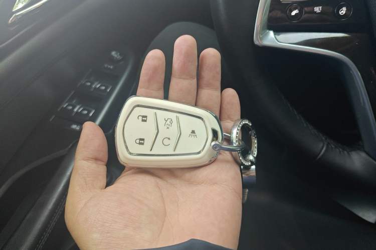 Used Cadillac SRX 2015 3.0L Elite Model Vehicle Key